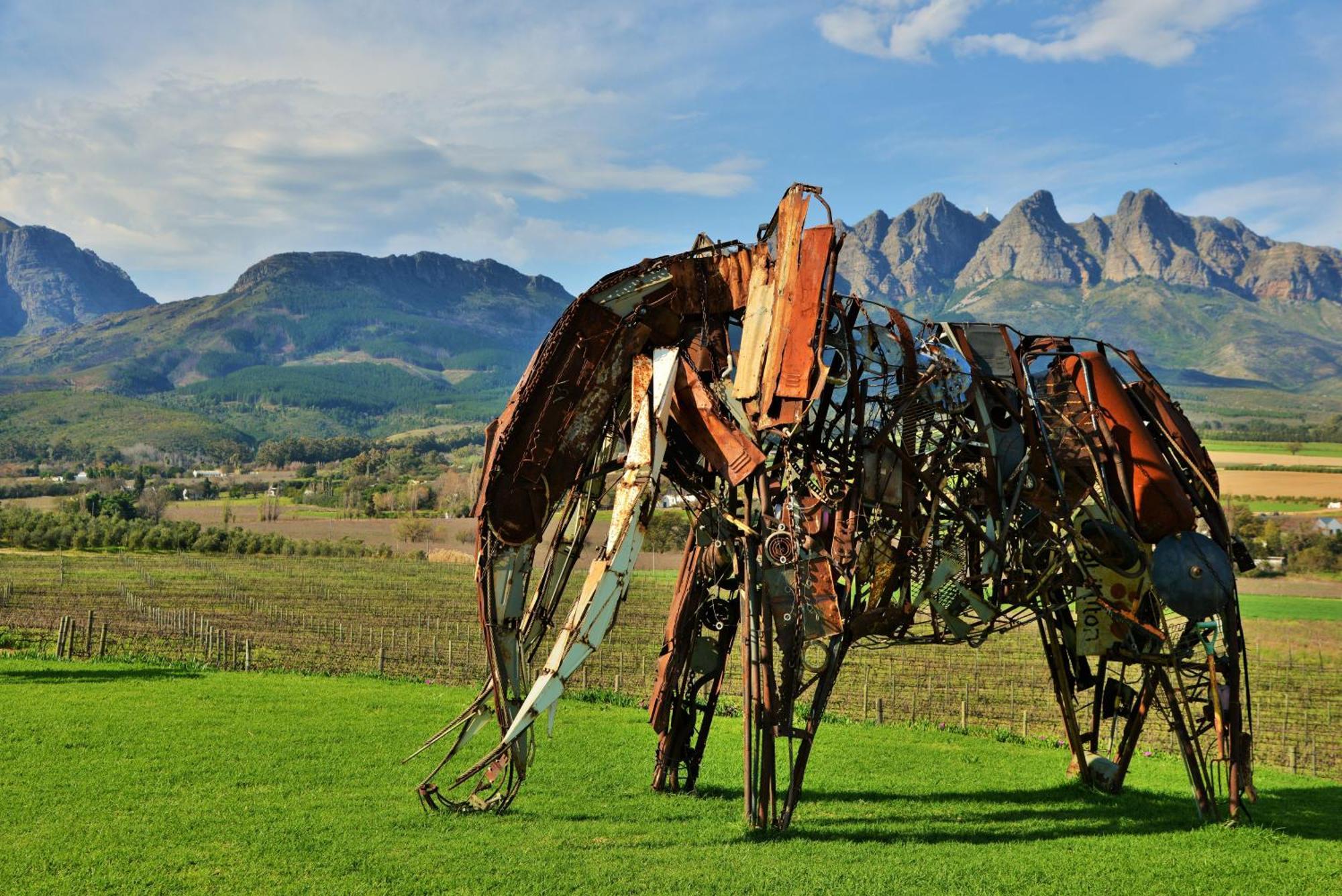 The Coach House At Val Du Charron Hotel Wellington Bagian luar foto