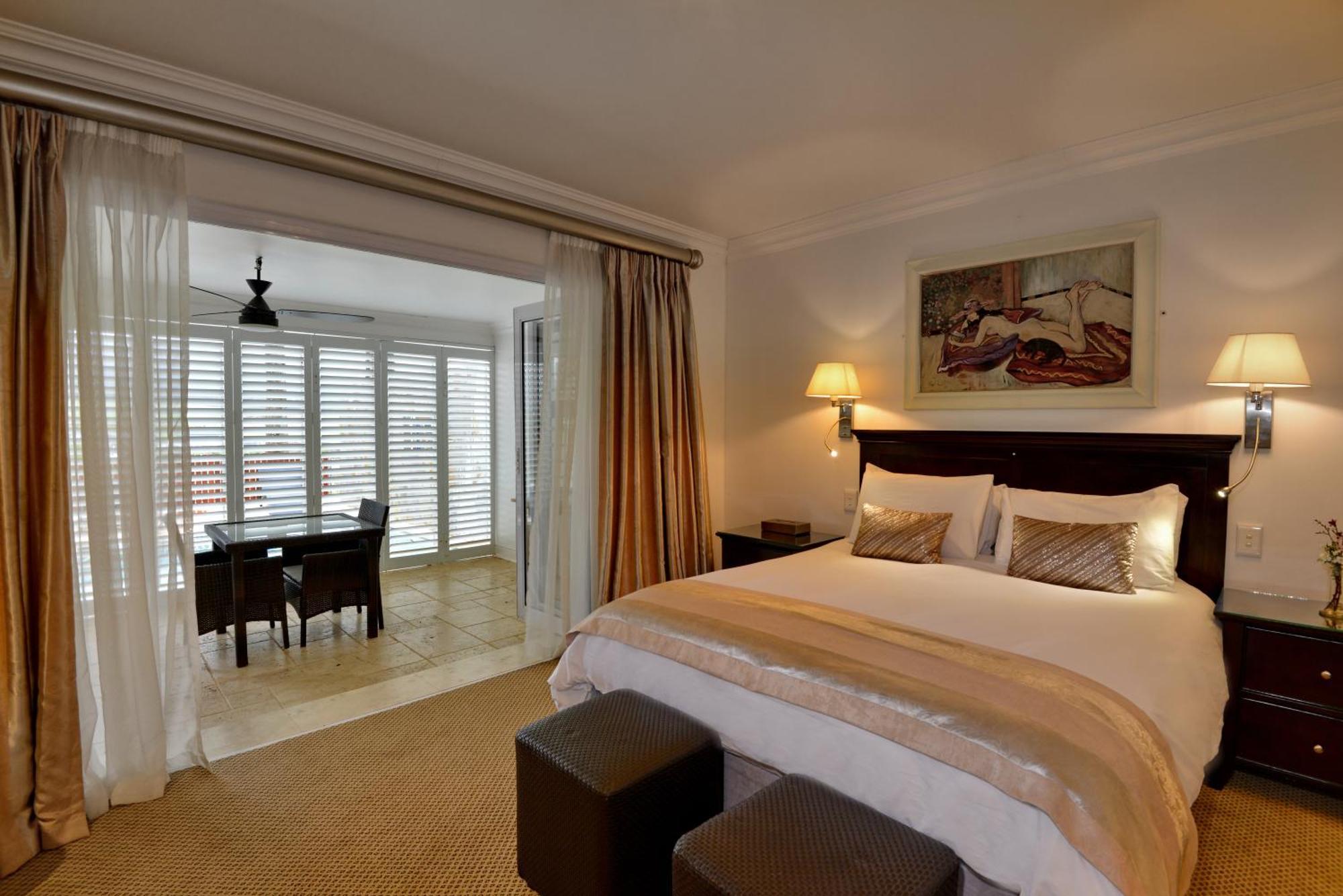 The Coach House At Val Du Charron Hotel Wellington Bagian luar foto